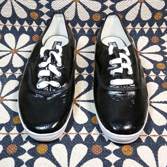 Jeffrey x Keds Women’s Champion lace up Patent leather - Picture 2 of 11